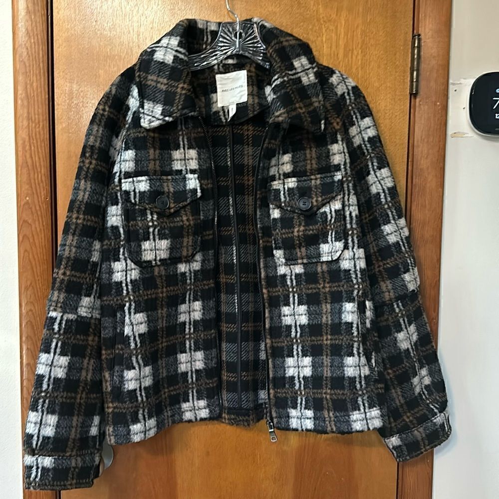 Cream brown and black fleece jacket
